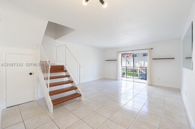 Building Photo - 8650 SW 67th Ave