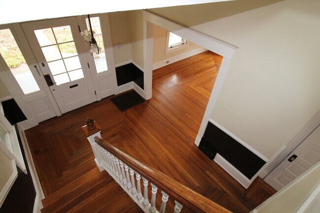 Foto del edificio - Downtown Charmer