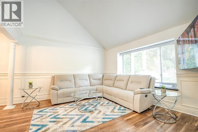 Photo du bâtiment - 106 Marentette Dr