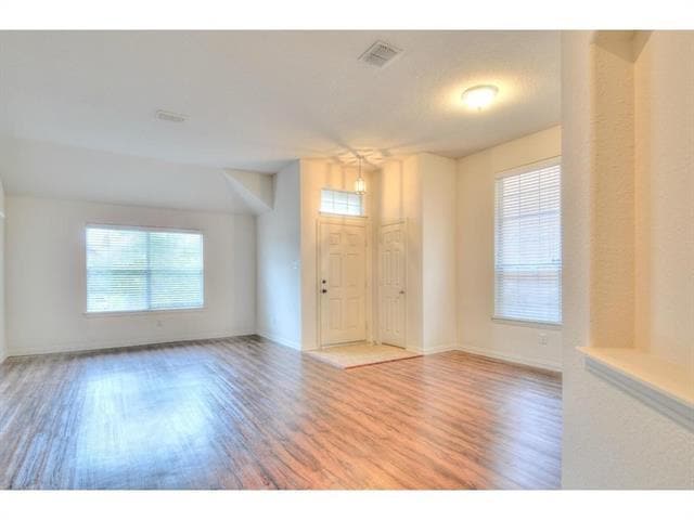 Building Photo - 3216 Chesington Dr