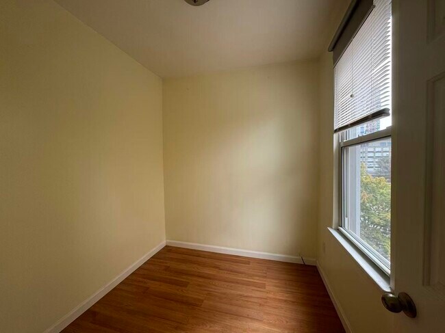 Foto del edificio - 216 1st St