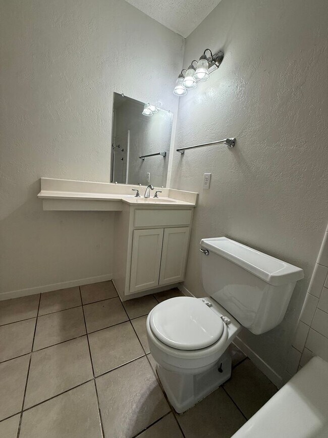 Building Photo - For Rent – 1 Bedroom, 1 Bath Apartment in McGregor, TX