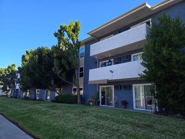 Building Photo - Reflections at Sepulveda