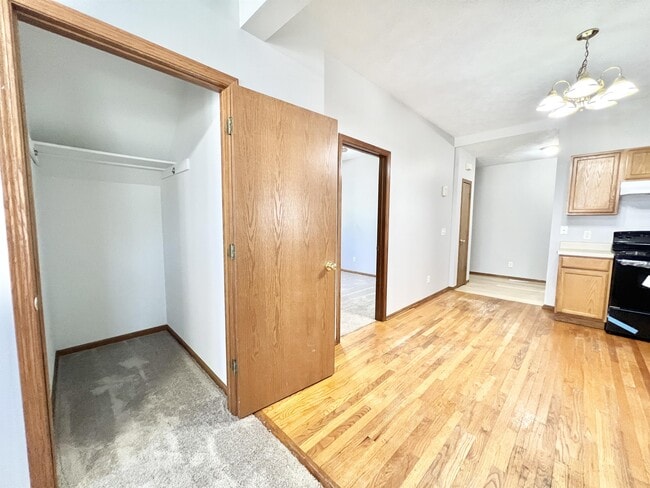 Building Photo - 167 S Jackson St