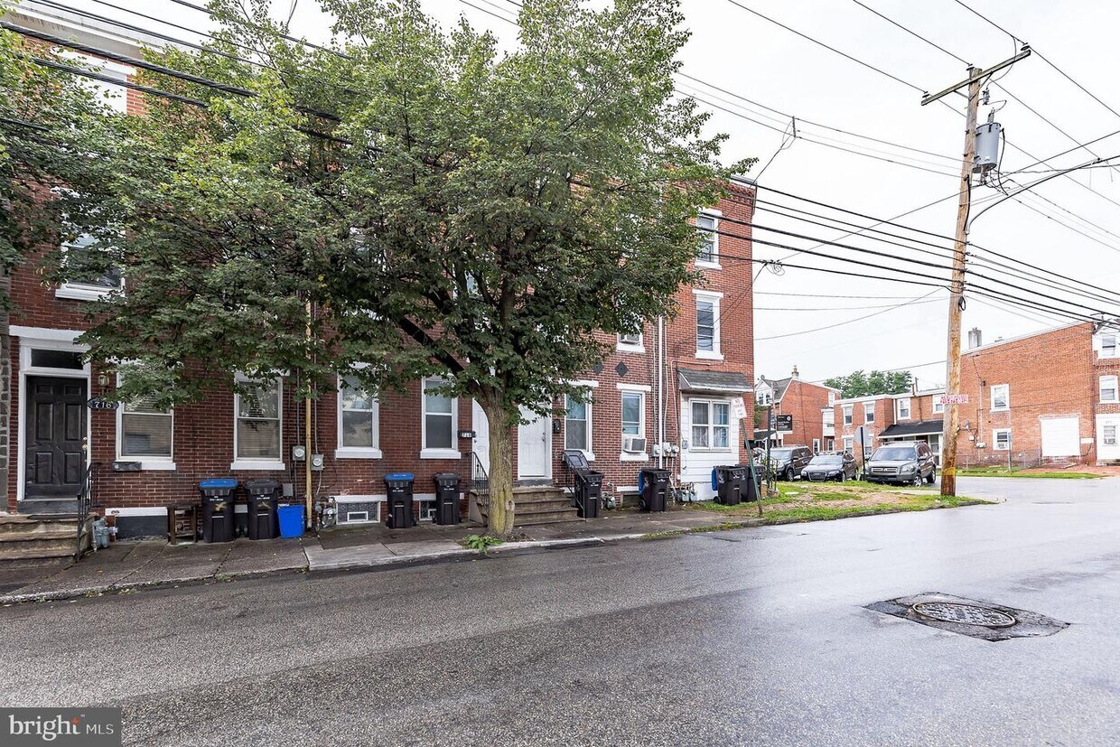 Foto principal - 718 W Elm St