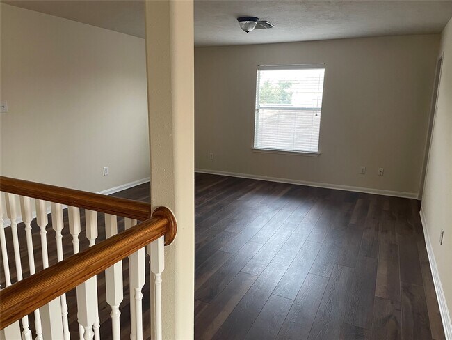 Foto del edificio - 9027 Ferndale View Dr