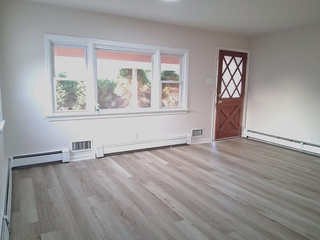 Building Photo - 51 Cedarcrest Ave