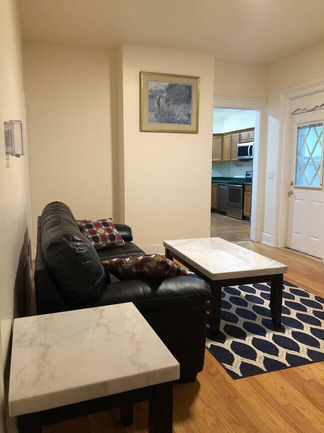 59 Brunswick Ave Unit 1, Troy, NY 12180 Room for Rent in Troy, NY