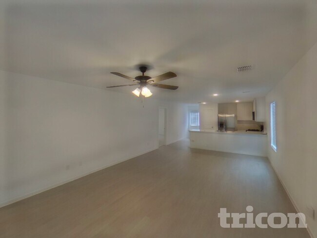 Building Photo - 807 Ponderosa Ln