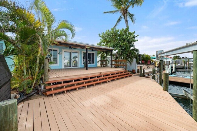 Building Photo - 44 Aqua Ra Dr