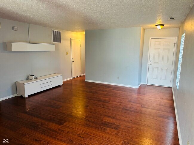 Building Photo - 3249 Cork Bend Dr