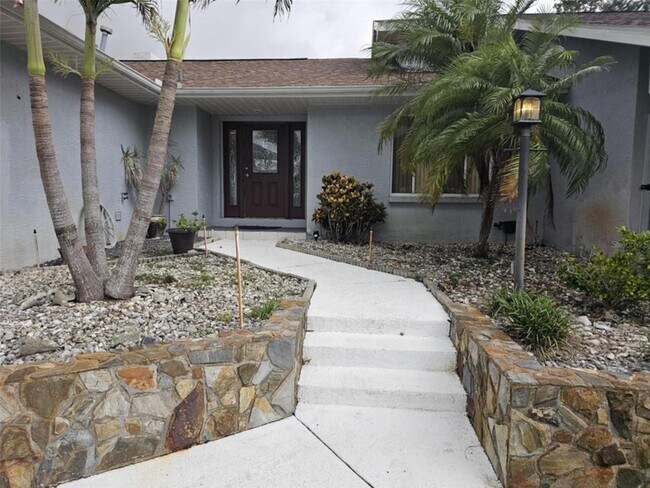 Foto del edificio - 2210 Bayou Dr