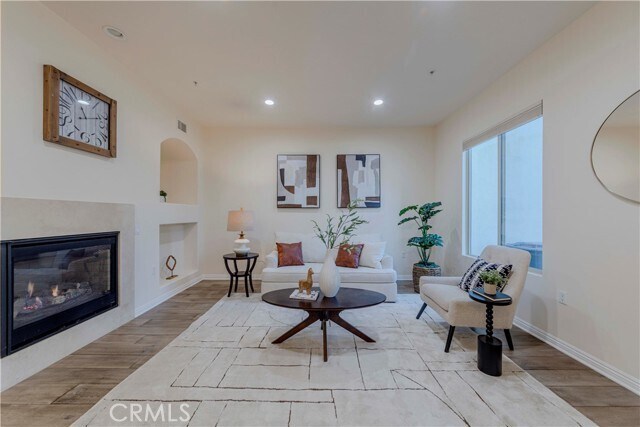Foto del edificio - 28220 Highridge Rd