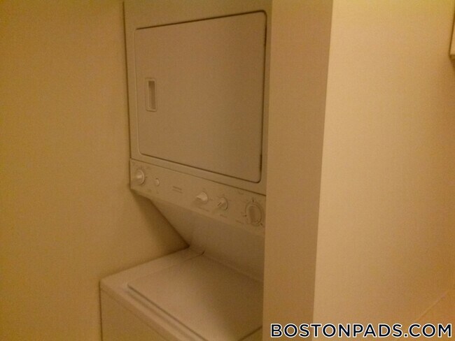 Foto del edificio - 75 Peterborough St