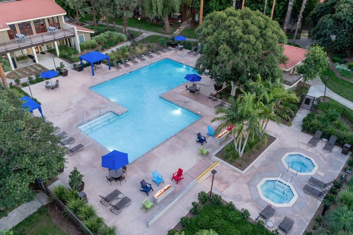 Parcwood Apartment Homes Apartments in Corona, CA