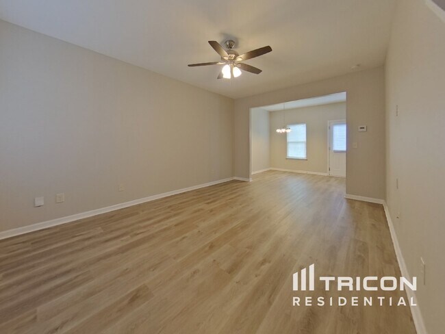 Foto del edificio - 74 Wyndham Ct