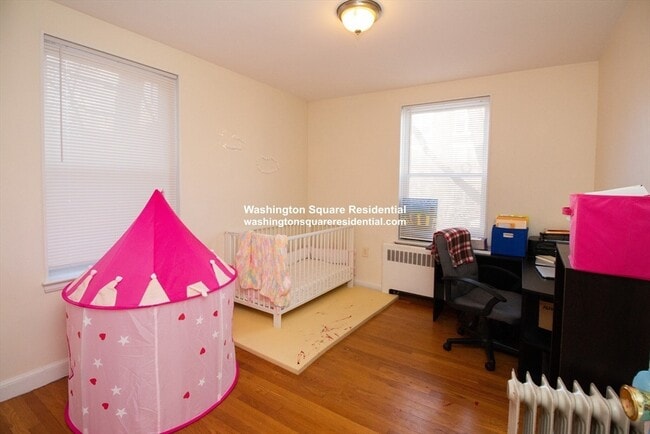 Building Photo - 133 Beaconsfield Rd