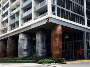 Building Photo - 495 Brickell Ave