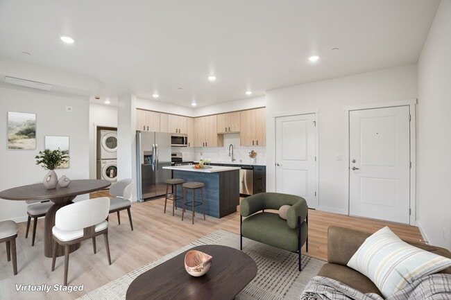 Interior Photo - Hazel 78