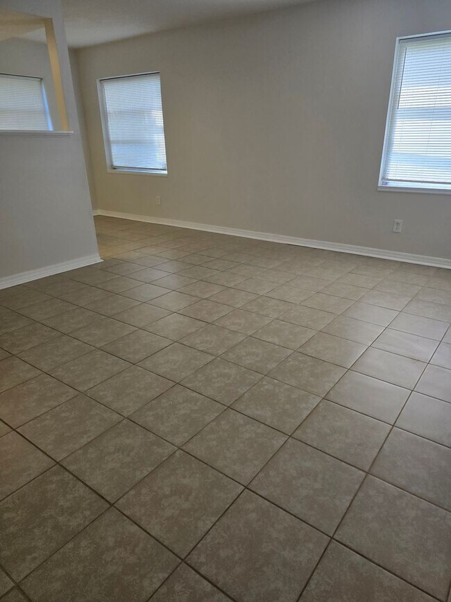 Foto del edificio - 320 Pleasant Grove Rd