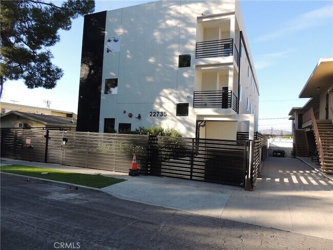 Foto del edificio - 22735 Del Valle St