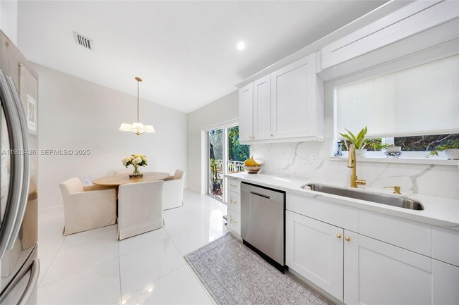 Foto del edificio - 7271 NW 174th Ter