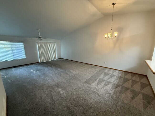 Foto del edificio - 2114 Water Blossom Ln