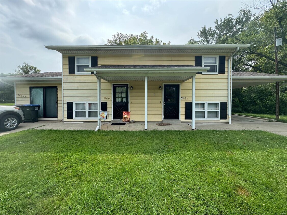 Building Photo - 840 Rueck Rd