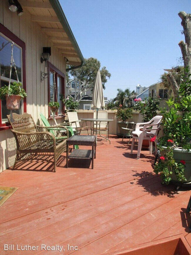 Building Photo - 3 br, 2 bath House - 728 Toulon Court