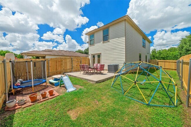 Foto del edificio - 5601 Viewpoint Dr