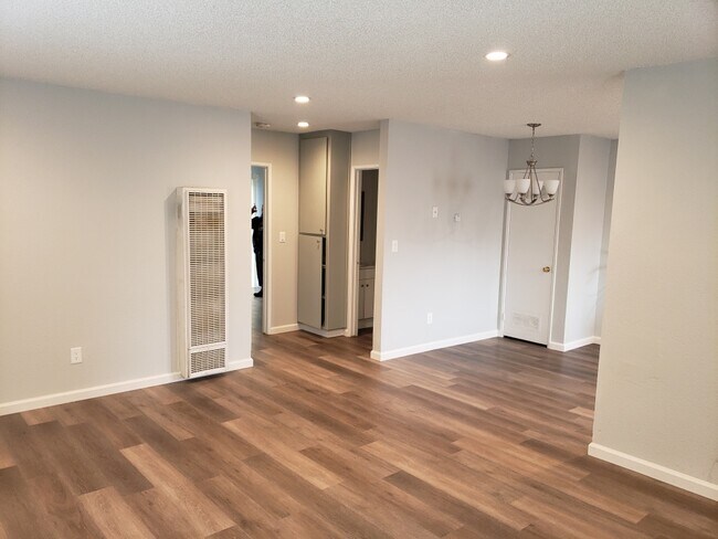 Foto del edificio - 21400 Golden Hills Blvd