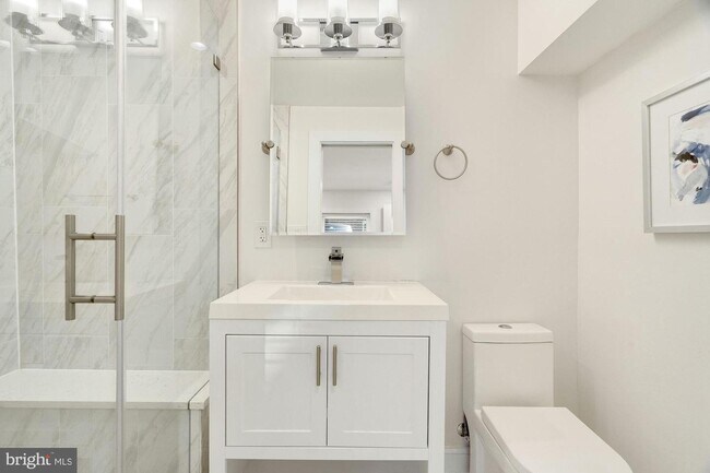 Building Photo - 200 Hamilton St NW