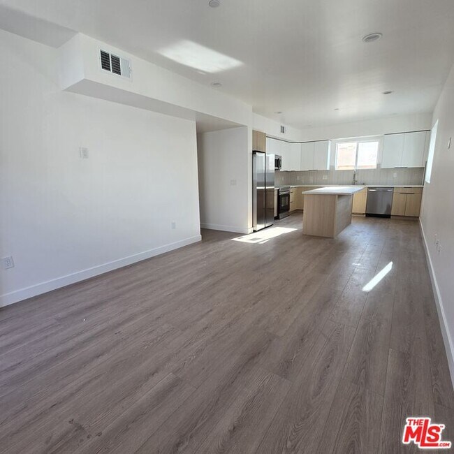 Foto del edificio - 10829 Peach Grove St