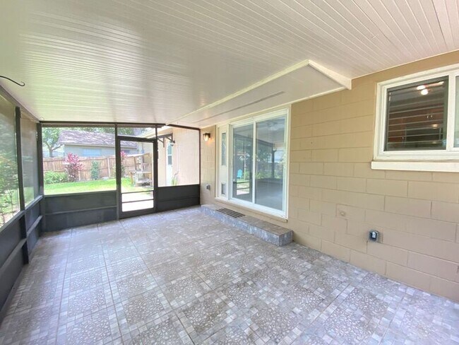 Building Photo - 104 Hatfield Ct