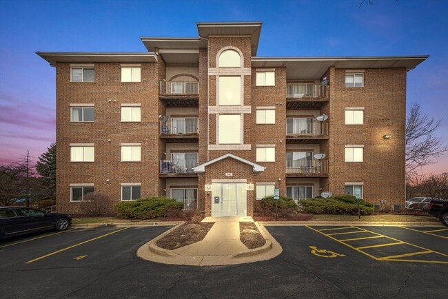 Building Photo - 941 N Swift Rd