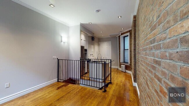 Foto del edificio - 246 Mott St