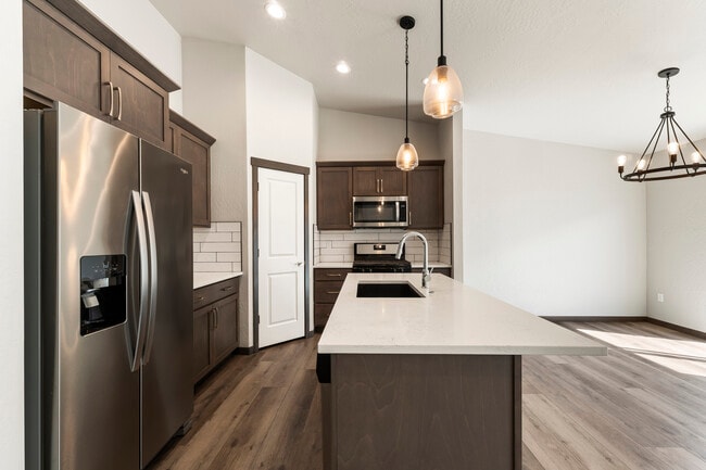 Kitchen - 1577 Sq Ft - Thayer Cottages