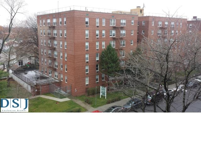 Primary Photo - 3301 Nostrand Ave