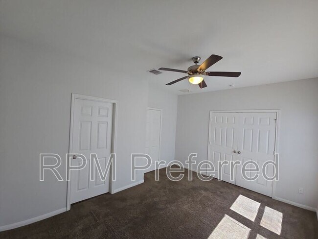 Building Photo - 8213 Gallahad St