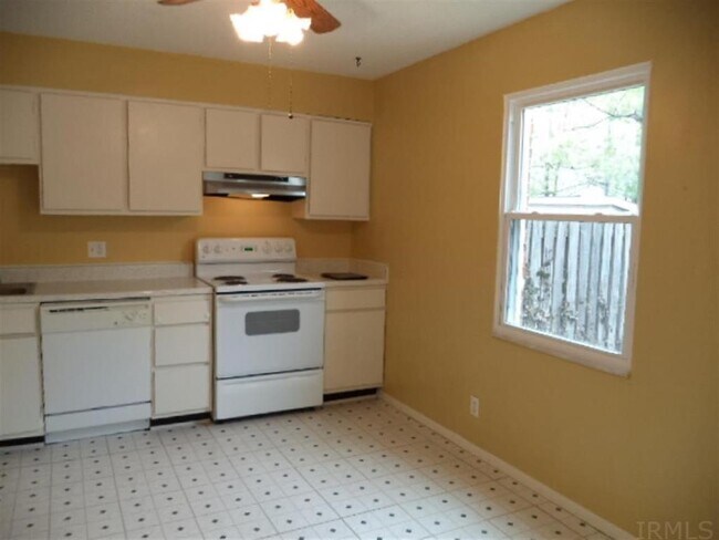 Building Photo - 4307 Maxwell Ave