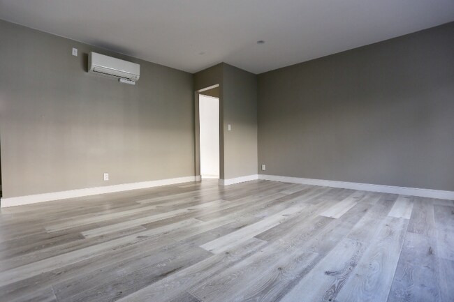 Foto del edificio - 5427 Carlton Way