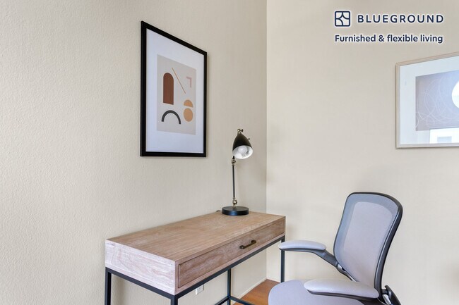 Building Photo - 5225 Blakeslee Ave