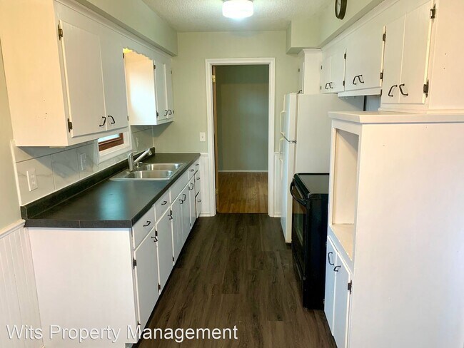 Foto del edificio - 3 br, 1 bath House - 13808 Scott Street