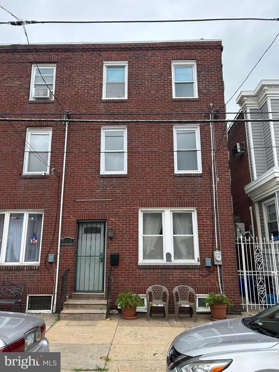 Primary Photo - 3030 Edgemont St