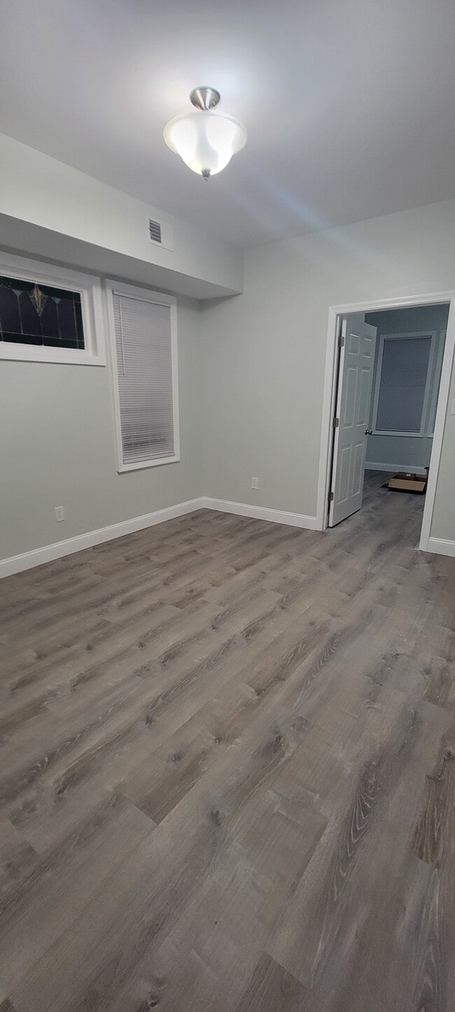 Foto del edificio - 1046 Sheridan Ave