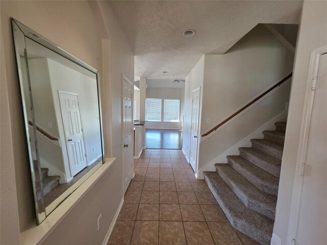 Building Photo - 22023 Cascade Hollow Ln