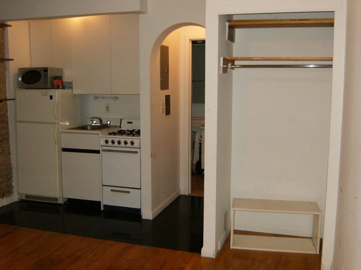 Primary Photo - 235 Sullivan St