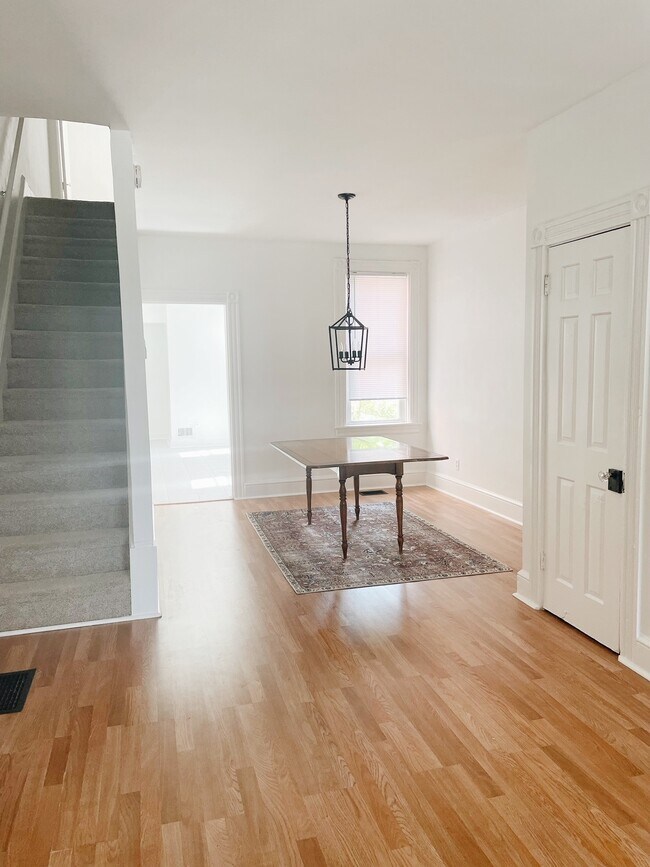 Foto del edificio - 533 Howard Ave