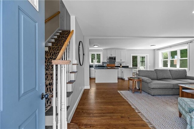 Building Photo - 25 Clayton St