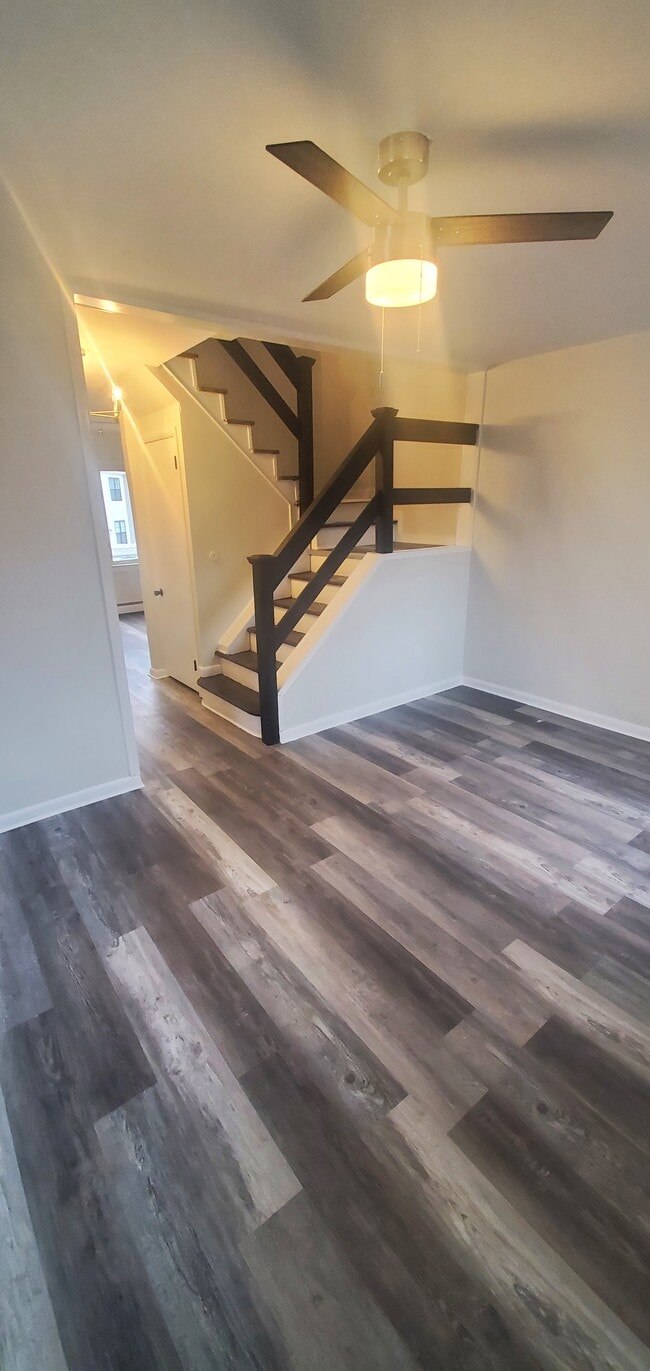 Living room - 557 A St